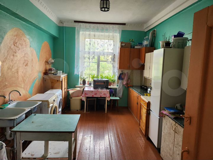 Комната 17 м² в 9-к., 3/4 эт.