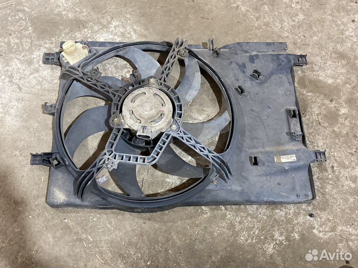 Вентилятор охлаждения Opel Corsa D