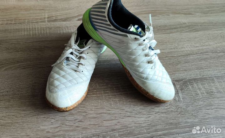 Футзалки Nike