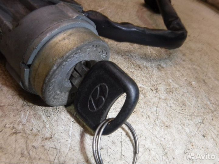 Замок зажигания Hyundai Lantra J1