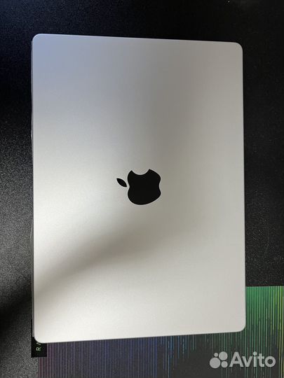 Apple macbook 14 m1pro