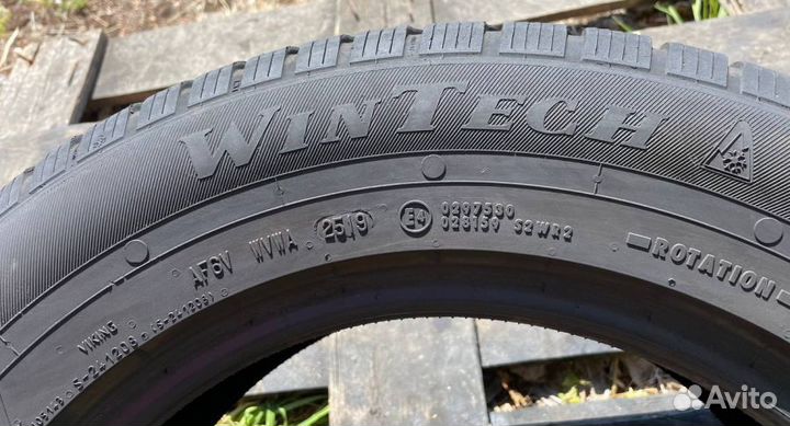 Viking Wintech 215/65 R16