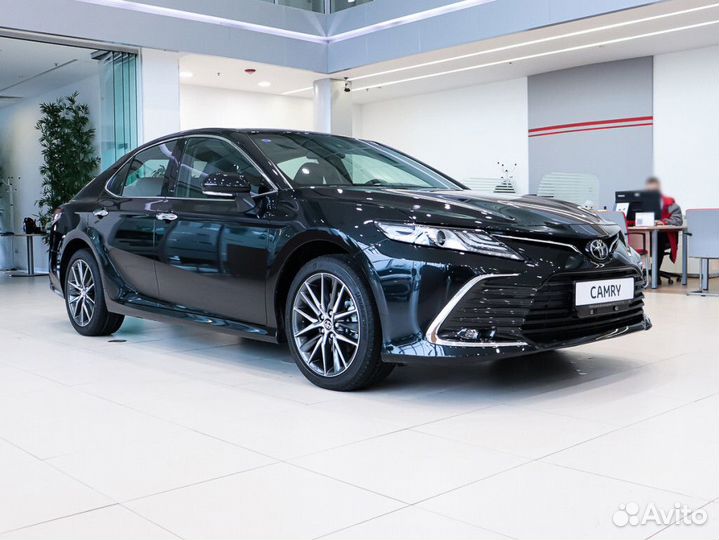 Toyota Camry 2.0 CVT, 2024