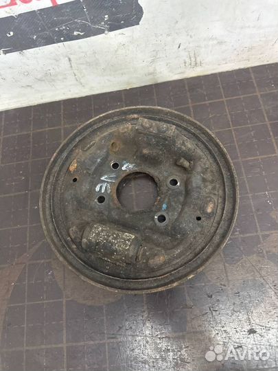 Пыльник тормозного барабана Hyundai Elantra XD