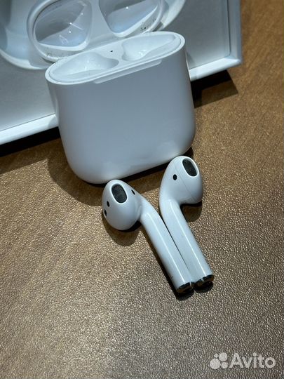 AirPods 2