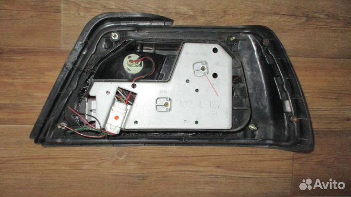 Ниссан блюберд 14 фонарь левый