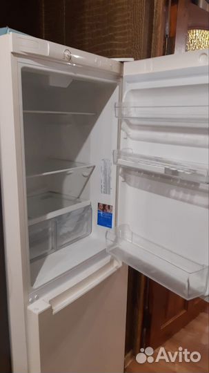 Холодильник бу indesit