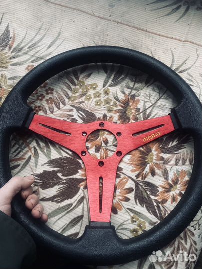 Спортивный руль momo