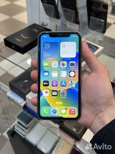 iPhone 11, 64 ГБ