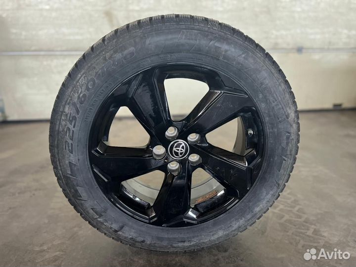 Зимние колеса 225 60 r18 Pirelli Ice Zero