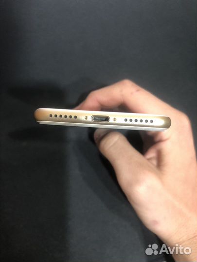 Телефон iPhone 7 32gb