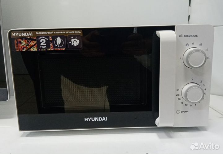 Микроволновая печь Hyundai HYM-M2038