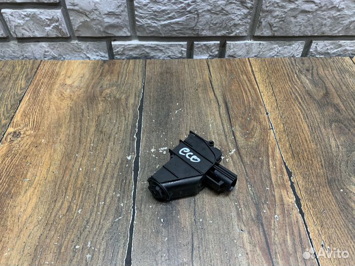 Ford EcoSport Активатор замка крышки бензобака