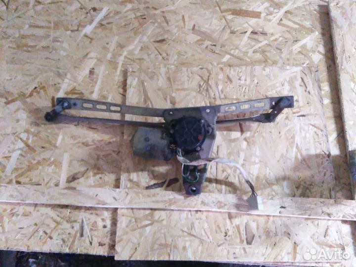 Моторчик стеклоочистителя с трапецией