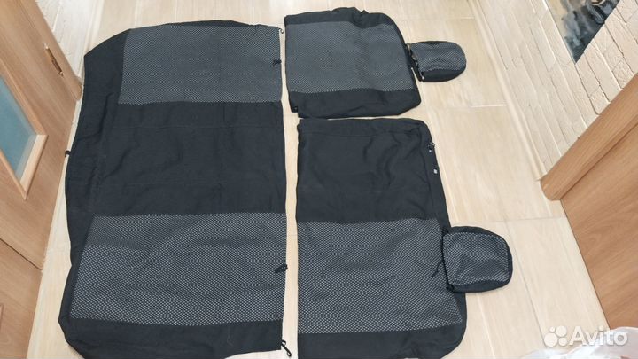 Чехлы на сиденья автомобиля