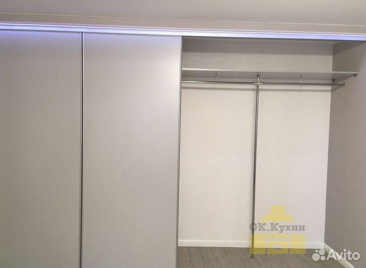 Угловой шкаф