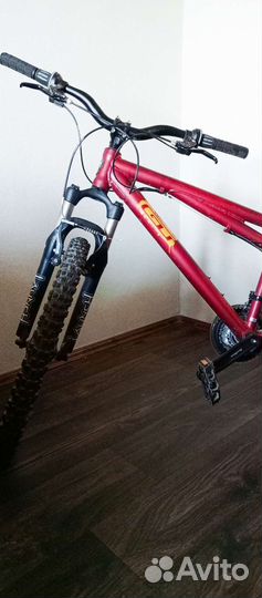 Горный велосипед GT chucker 3.0