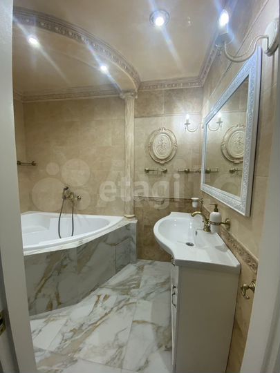 2-к. квартира, 73 м², 4/5 эт.