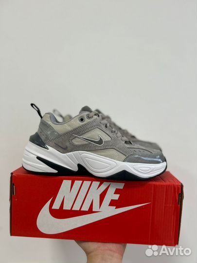 Кроссовки Nike Tekno