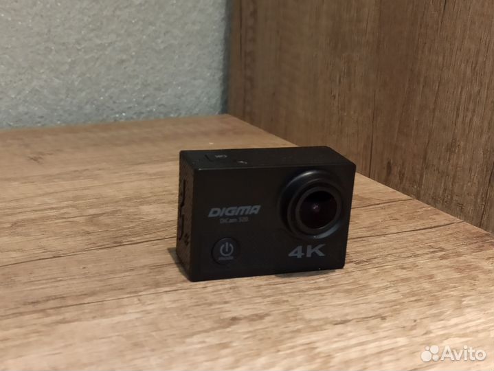 Экшн камера Digma Dicam 320