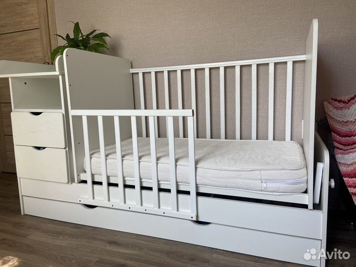 Детская кроватка трансформер с комодом
