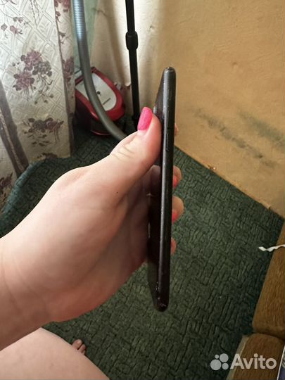 Телефон iPhone 7