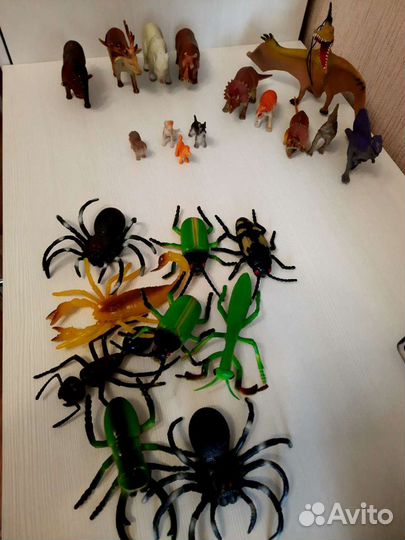 Детские игрушки, жуки,собачки, звери