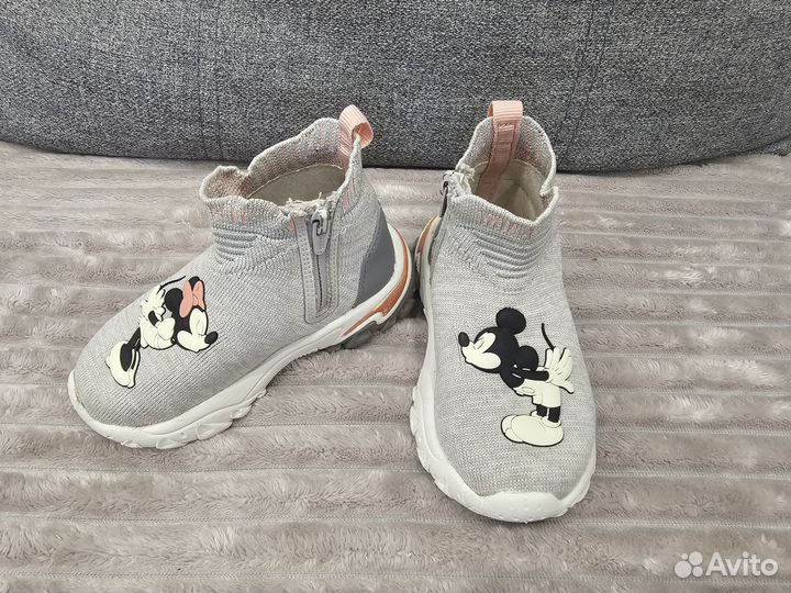 Кроссовки Zara для девочки 23 размер