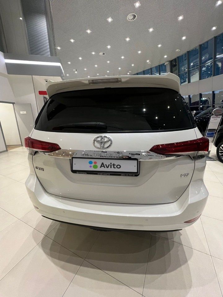 Toyota Fortuner: фото владельца