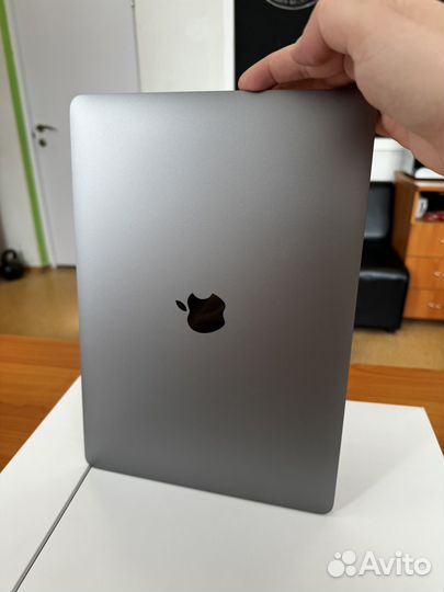 Macbook air 13 2020 i3