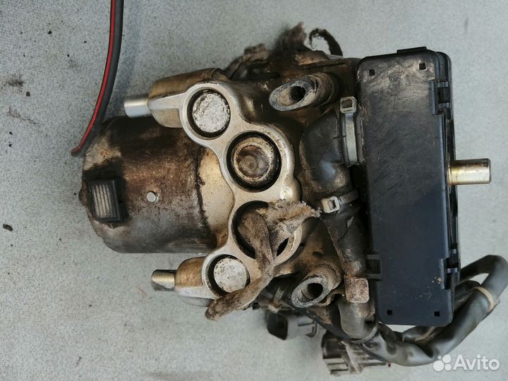 Блок ABS (насос) для Nissan Maxima (A32) 1994-2000