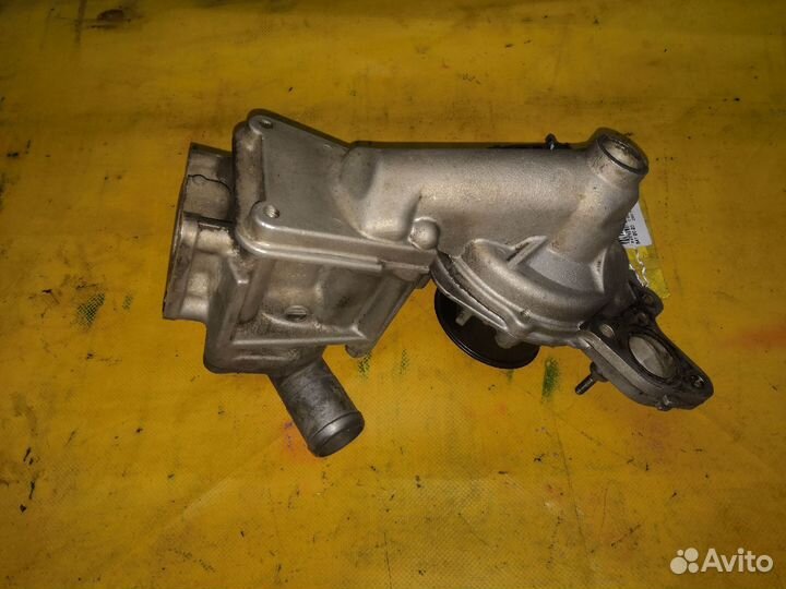 Помпа на Mitsubishi Pajero V45W 6G74