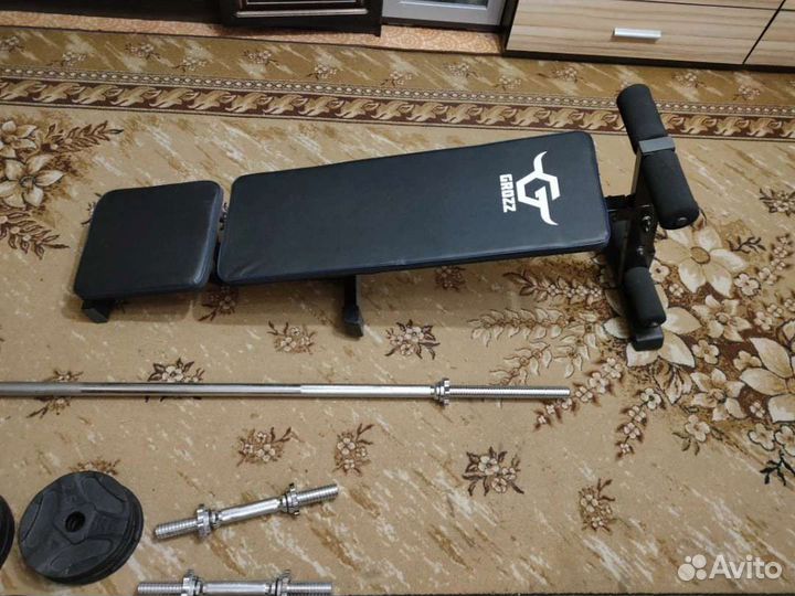 Скамья для жима, штанга, свободный вес
