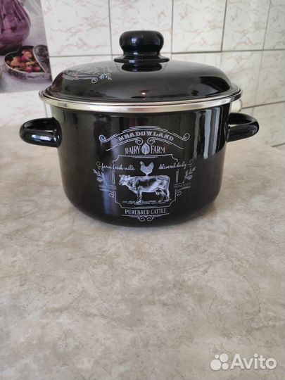 Кастрюля эмалированная