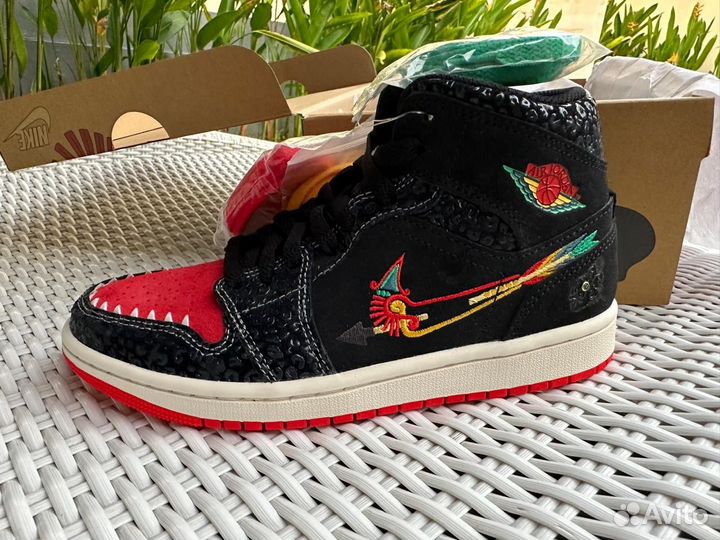 Кроссовки Nike air jordan 1 mid 38р