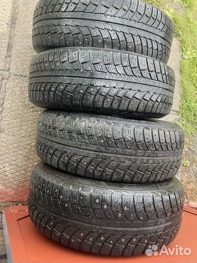 Gislaved Nord Frost 5 235/65 R17