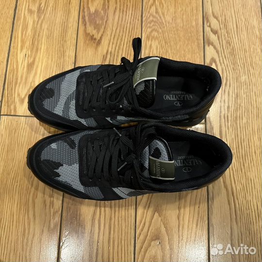 Кроссовки valentino