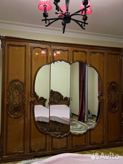 Спальный гарнитур