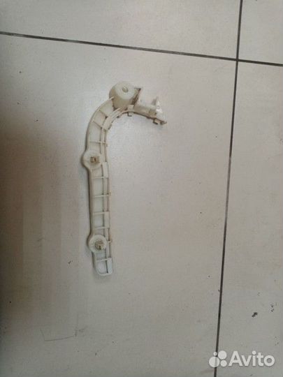 Кронштейн переднего бампера правый