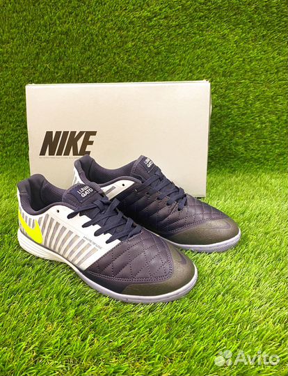 Футбольная обувь Nike Lunar Gato 2