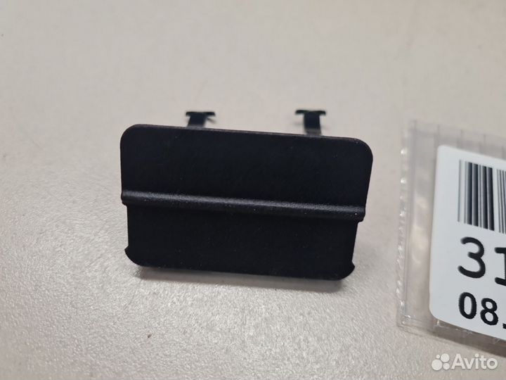 Заглушка обшивки багажника Toyota RAV 4 2013-2019