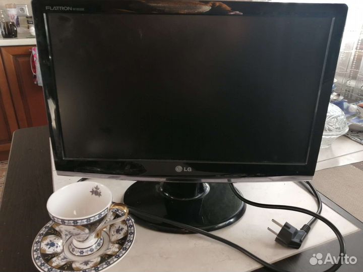 Монитор LG