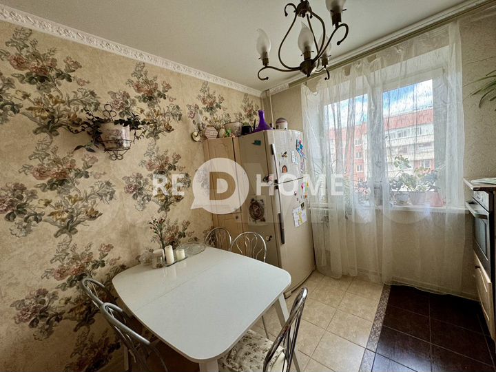 4-к. квартира, 87 м², 4/5 эт.