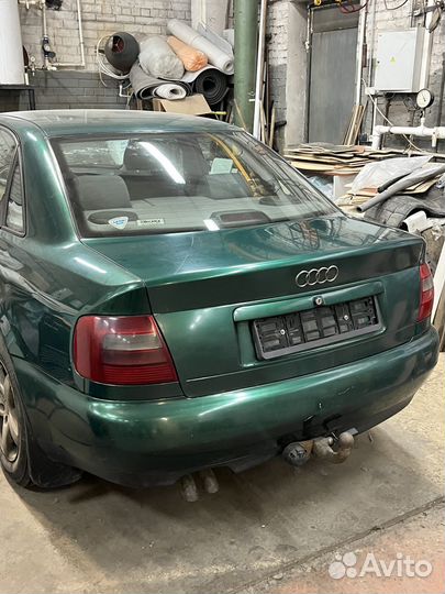 Audi A4 1.9 МТ, 1998, битый, 400 000 