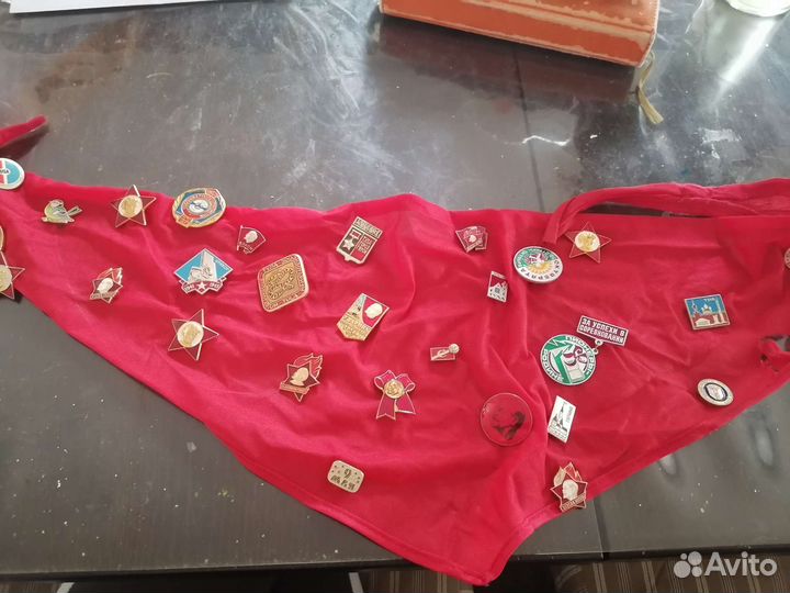 Значки и медали СССР