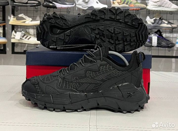 Черные кроссовки Reebok для активных мужчин