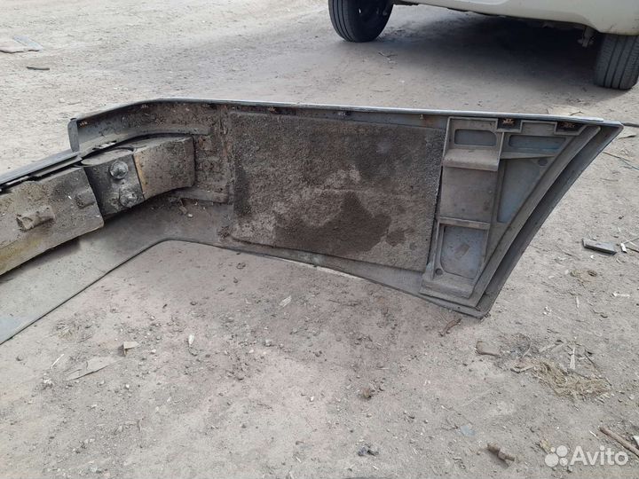 Бампер задний мерседес 124