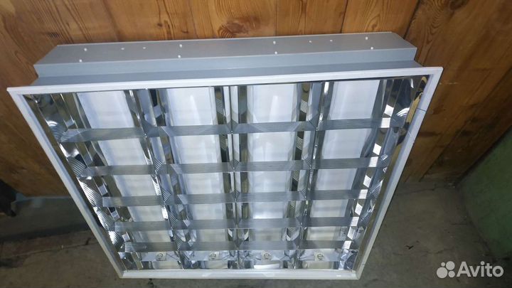 Светильник потолочный