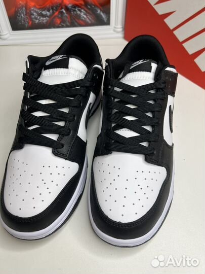 Nike dunk low panda 43