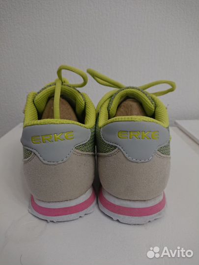 Кроссовки женские